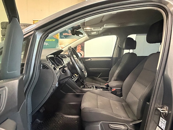 Volkswagen Touran 20 of 27