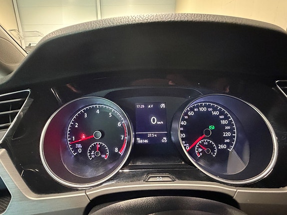 Volkswagen Touran 23 of 27