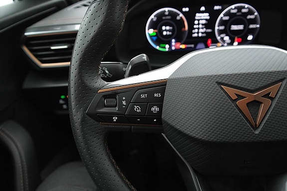 Cupra Formentor e-HYBRID 10 of 19