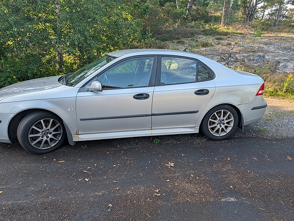 Saab 9-3 2 of 4