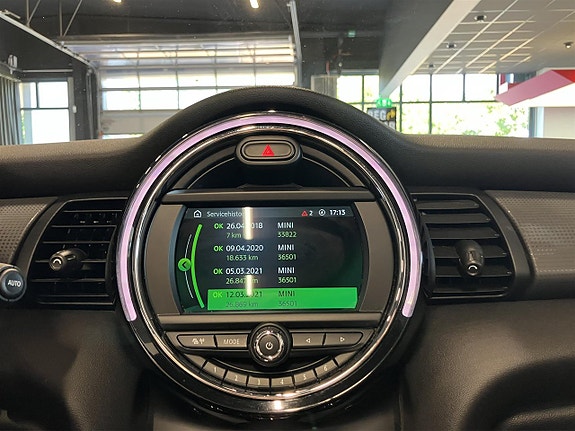 MINI Cooper 10 of 11