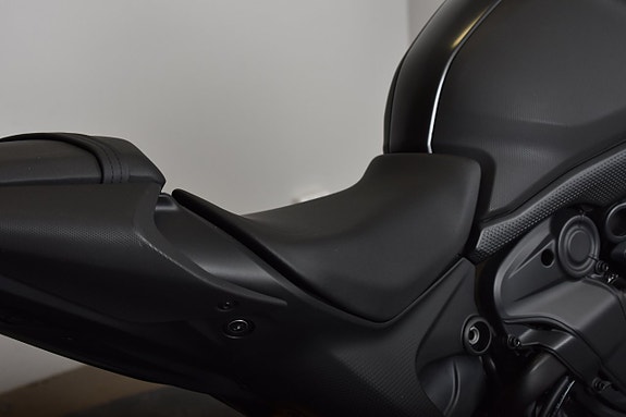 Ducati MONSTER 950 PLUS/ FOLIERAD SVART/ 13 of 17