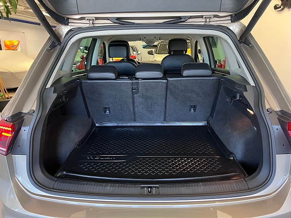 Volkswagen Tiguan 13 of 30