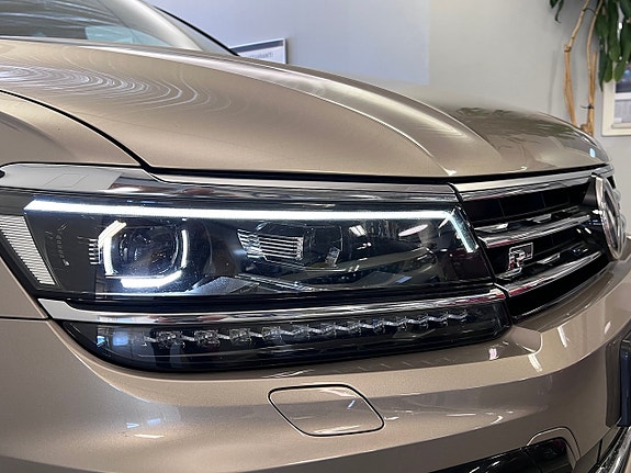 Volkswagen Tiguan 5 of 30
