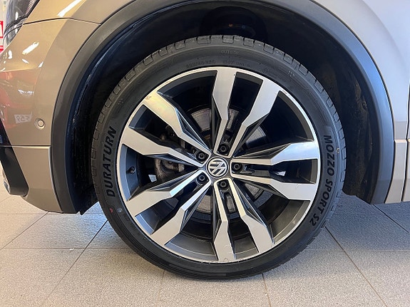 Volkswagen Tiguan 30 of 30