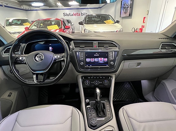 Volkswagen Tiguan 17 of 30