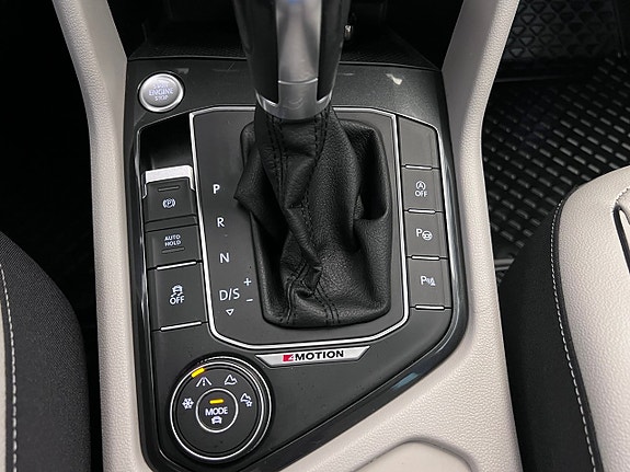 Volkswagen Tiguan 27 of 30