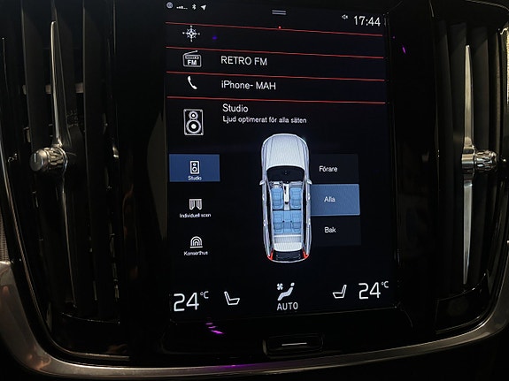 Volvo V90 26 of 30