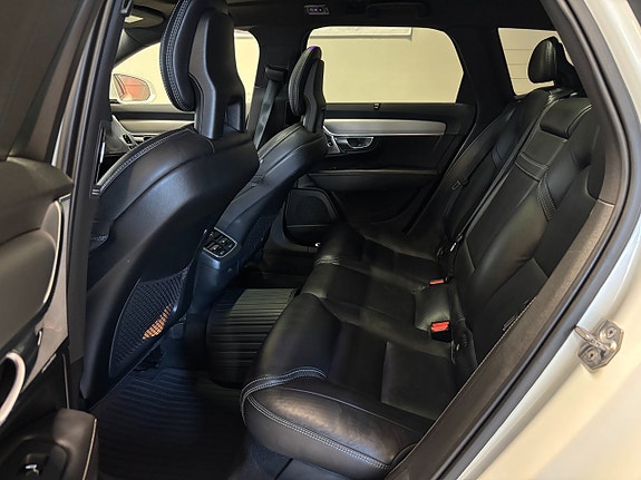 Volvo V90 27 of 30