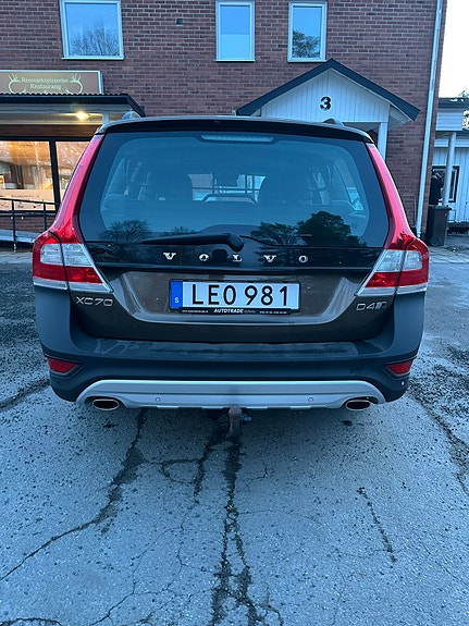 Volvo XC70 3 of 5