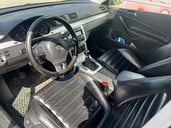 Volkswagen Passat 4 of 6