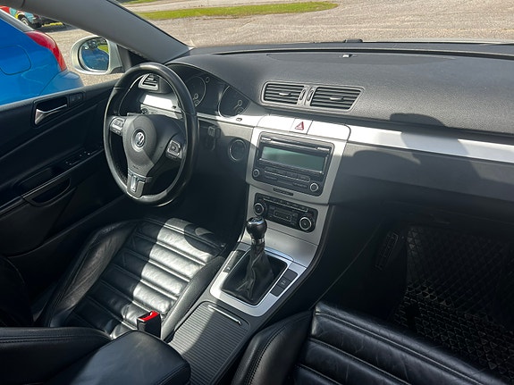 Volkswagen Passat 5 of 6
