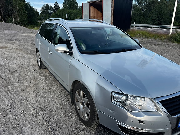 Volkswagen Passat 3 of 6
