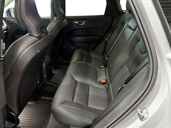 Volvo XC60 7 of 21
