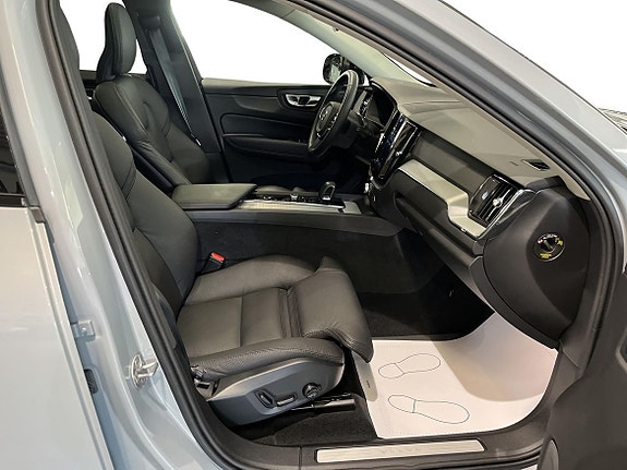Volvo XC60 10 of 21