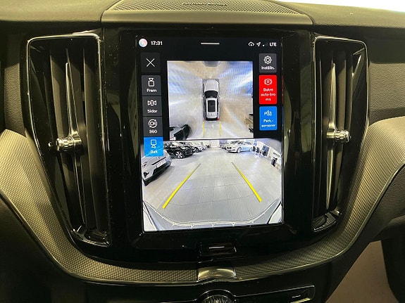 Volvo XC60 13 of 21