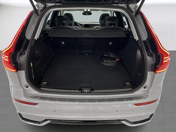 Volvo XC60 16 of 21