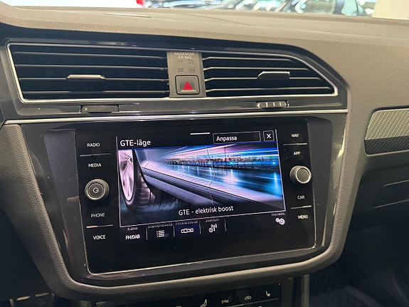Volkswagen Tiguan 19 of 26