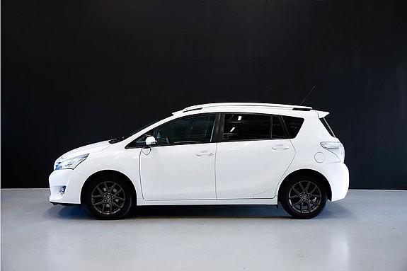 Toyota Verso 3 of 5