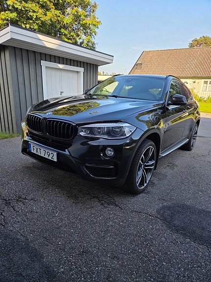 BMW X6 2 of 5
