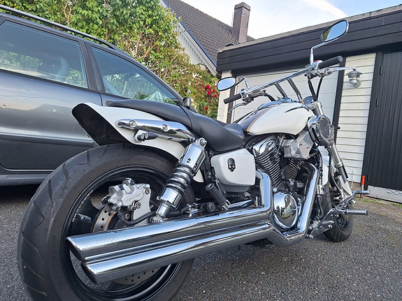 Kawasaki Vulcan 1500 Meanstreak 16 of 17