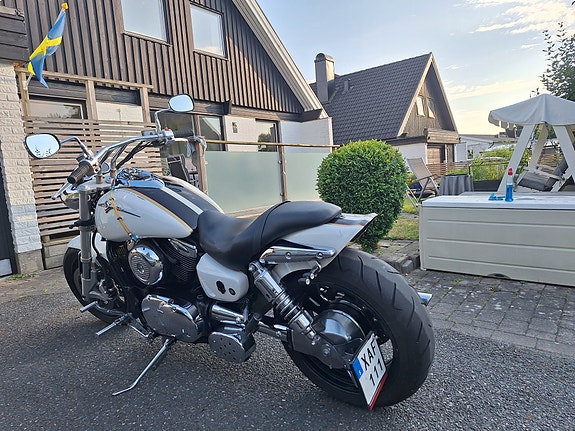 Kawasaki Vulcan 1500 Meanstreak 11 of 17