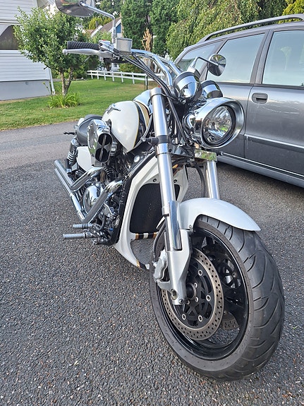 Kawasaki Vulcan 1500 Meanstreak 7 of 17