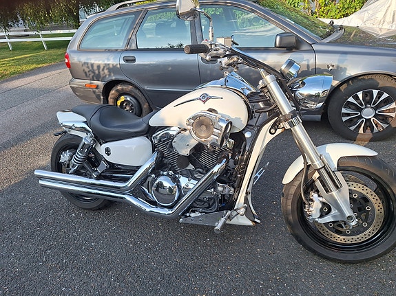 Kawasaki Vulcan 1500 Meanstreak 2 of 17