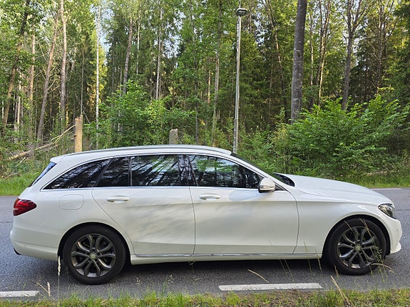 Mercedes-Benz C200 d 4 of 5