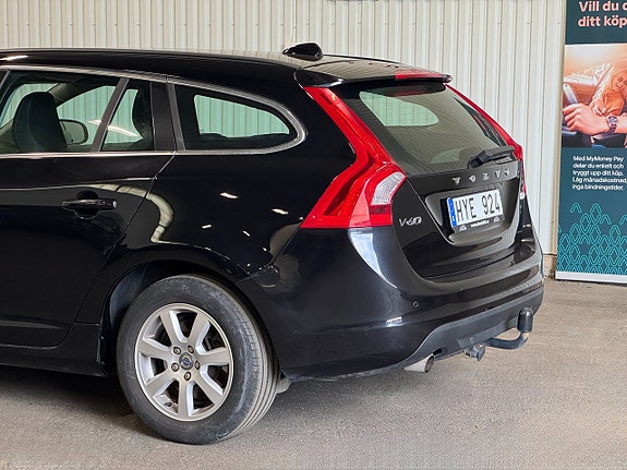 Volvo V60 4 of 19