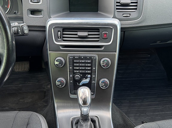Volvo V60 18 of 19