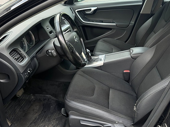 Volvo V60 9 of 19
