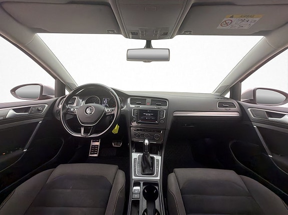 Volkswagen Golf Alltrack 16 of 27