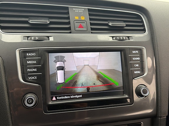 Volkswagen Golf Alltrack 13 of 27