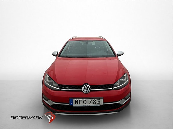 Volkswagen Golf Alltrack 2 of 27