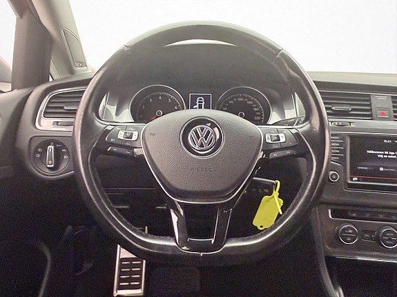 Volkswagen Golf Alltrack 11 of 27