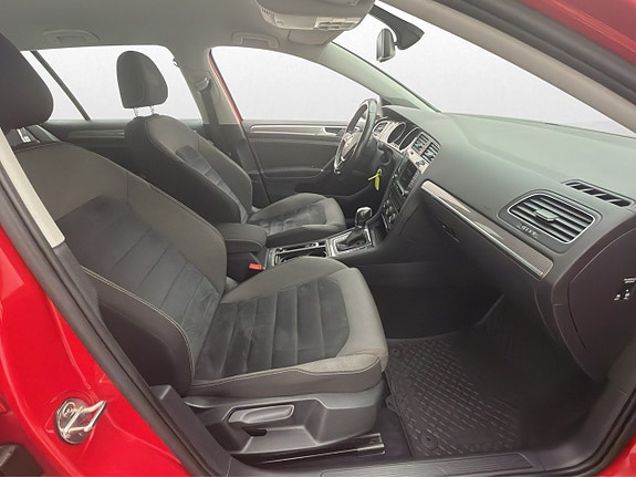Volkswagen Golf Alltrack 10 of 27