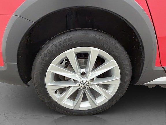 Volkswagen Golf Alltrack 26 of 27