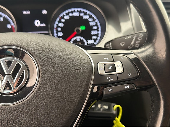 Volkswagen Golf Alltrack 18 of 27