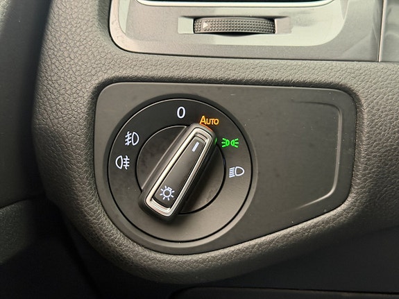 Volkswagen Golf Alltrack 23 of 27