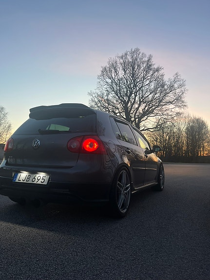 Volkswagen Golf V 6 of 9