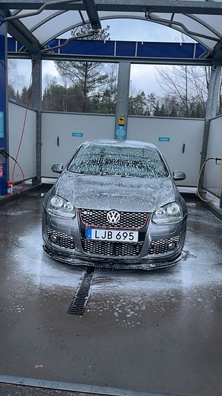 Volkswagen Golf V 9 of 9