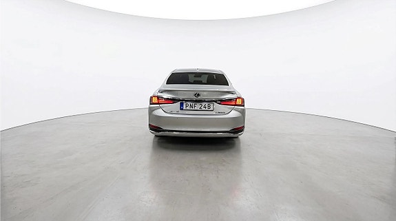 Lexus ES300h 5 of 22