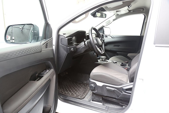 Volkswagen Amarok 8 of 28