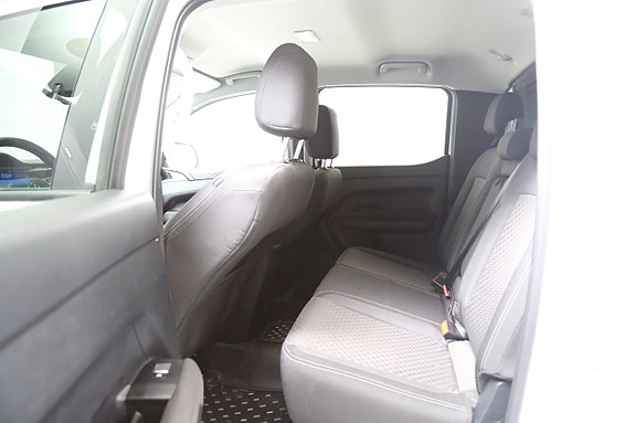 Volkswagen Amarok 25 of 28