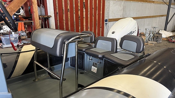 Zodiac Pro Open 550 -16 Evinrude 115 DSL -16 6 of 6