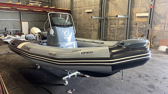 Zodiac Pro Open 550 -16 Evinrude 115 DSL -16 3 of 5