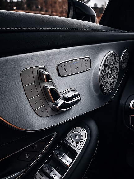 Mercedes-Benz C63 5 of 5