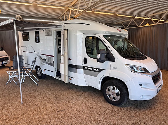 Adria Coral S 670 SL 2 of 11