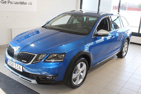 Skoda Octavia Scout 4 of 5